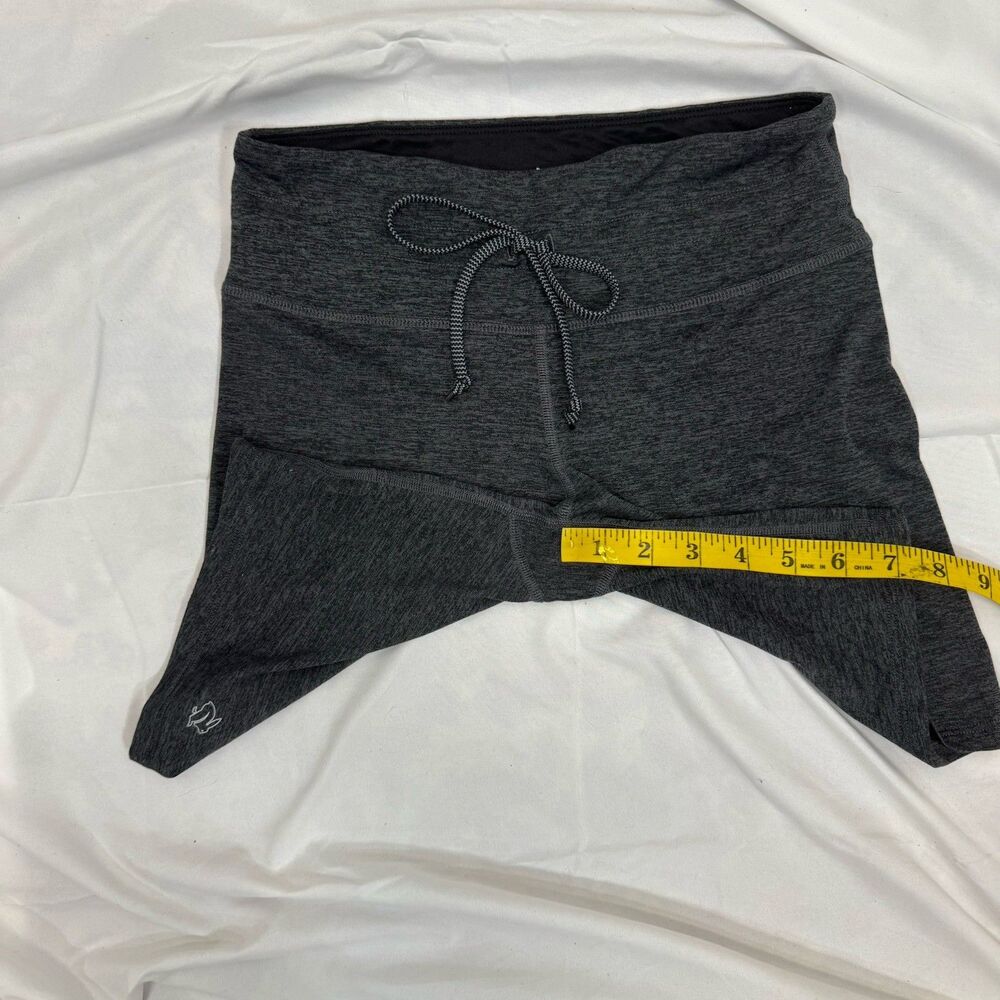 Rabbit Gray Running Shorts Small Yoga Compression Gym 7” Inseam Workout New - Picture 3 of 5